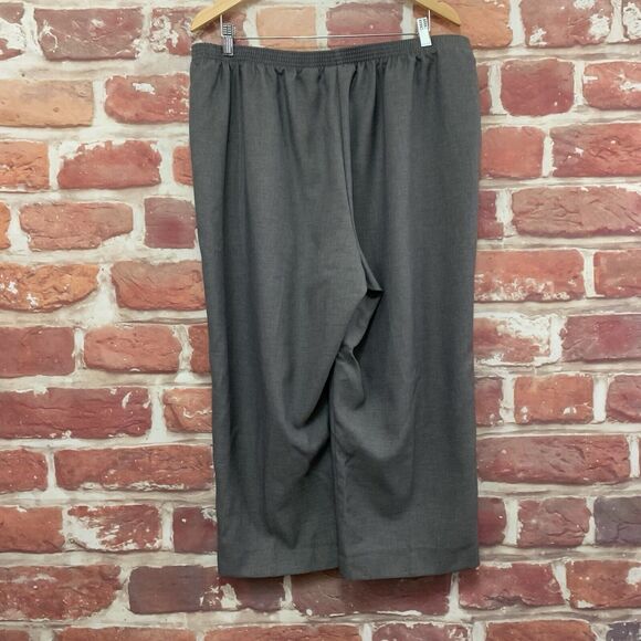 Alfred Dunner Pants Women's 18W Gray High Rise Slacks Pull On Cropped Trousers - Picture 2 of 6